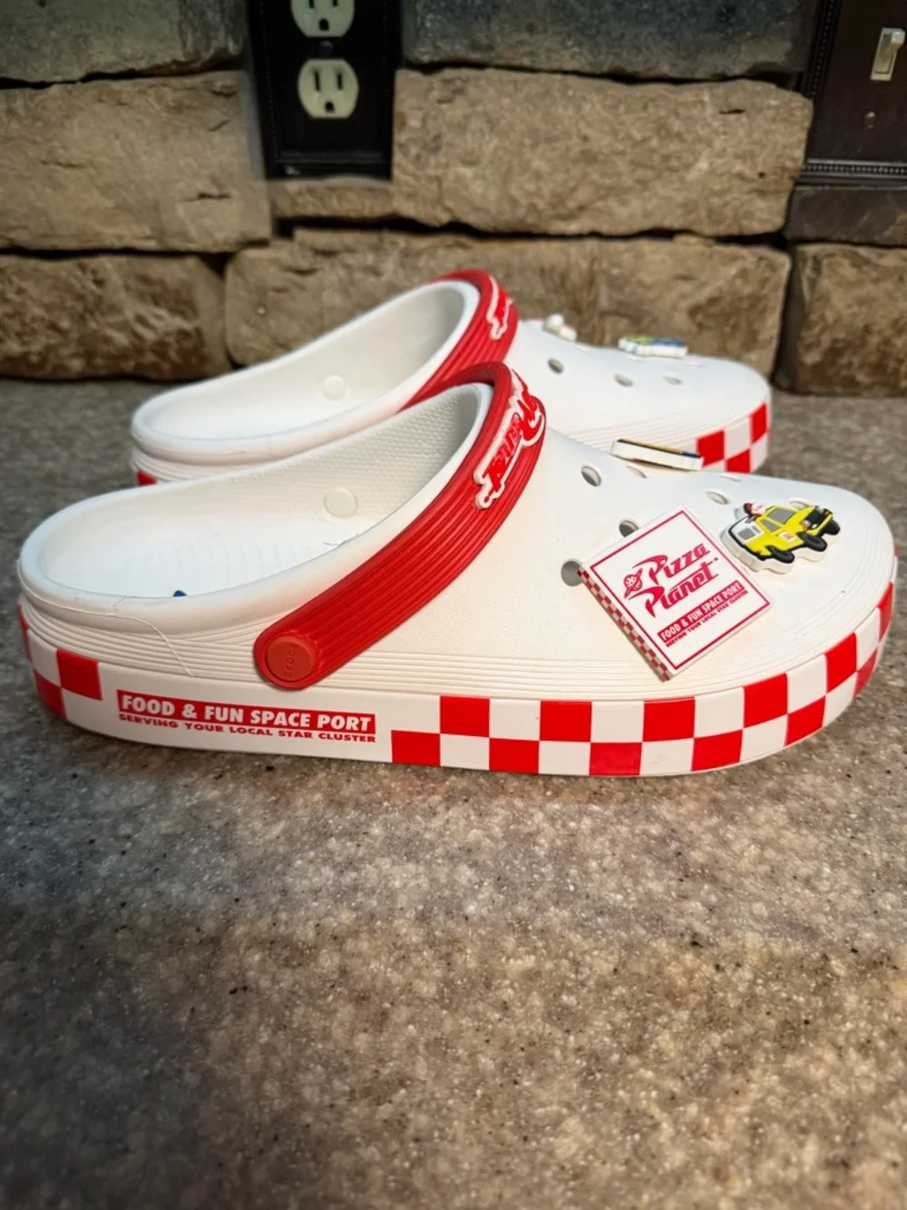CROCS Toy Story - Picture 4 of 8